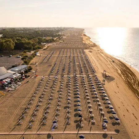 アパート Bright Flat With Pool And Balcony