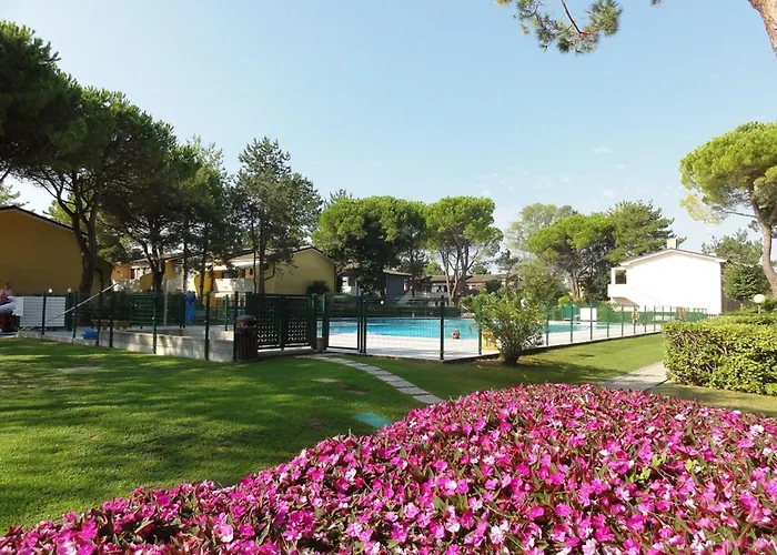 Apartament Bright Flat With Pool And Balcony